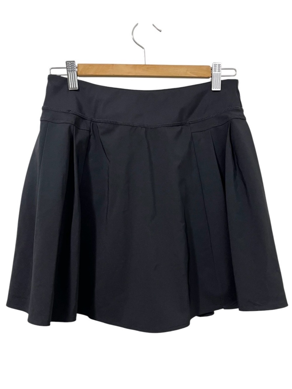 Lolë Black Pleated Athletic Skort